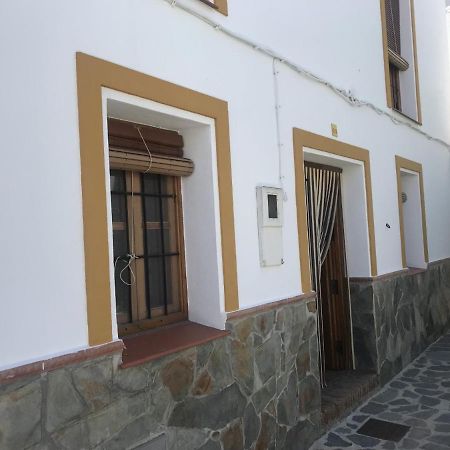 Casa Petra : Bonita Casa Rural En Yunquera المظهر الخارجي الصورة